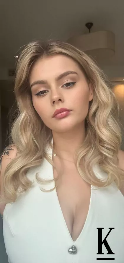 stories-slider-content