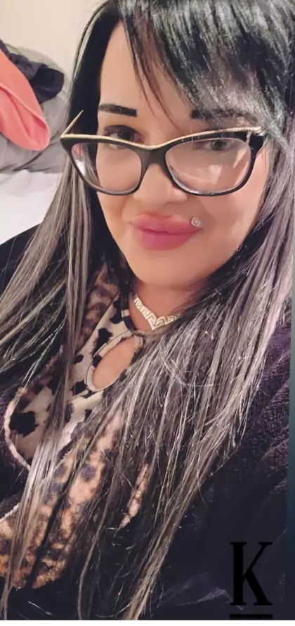 stories-slider-content