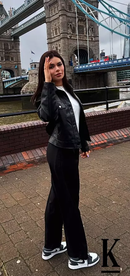 stories-slider-content