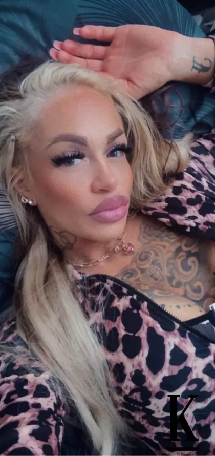 stories-slider-content