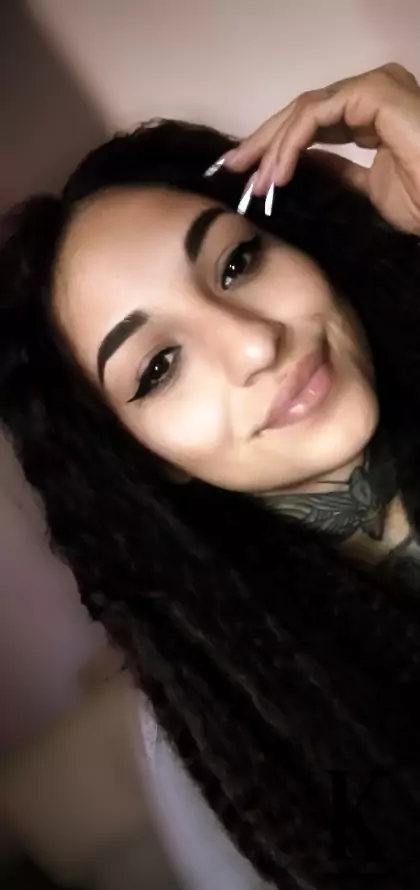 stories-slider-content