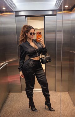 Laura - Active profile